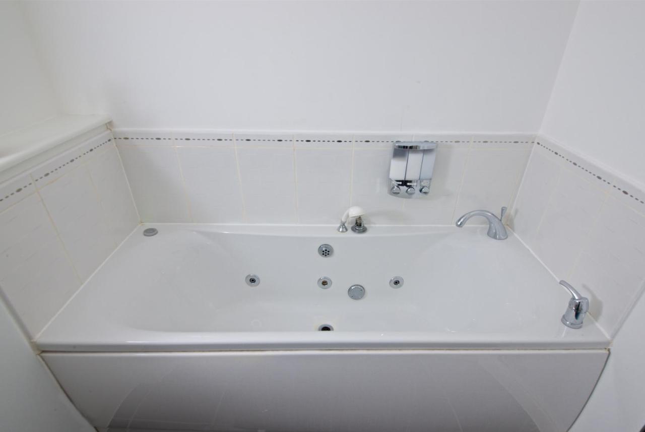 Liverpool City Stays - Economy Room - Close To Airport Ee1 Buitenkant foto