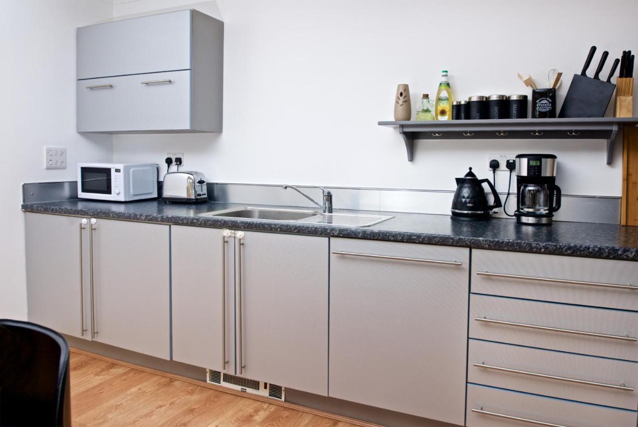 Liverpool City Stays - Economy Room - Close To Airport Ee1 Buitenkant foto